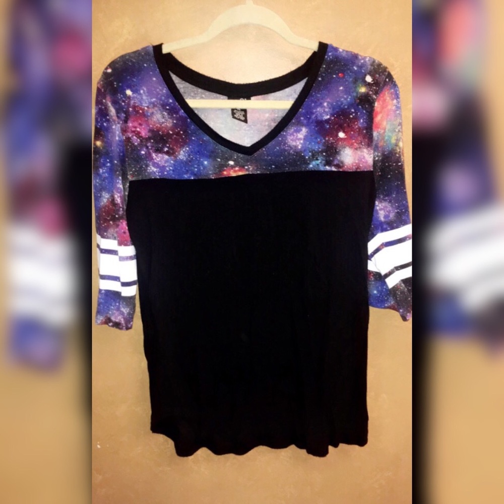 ❗️🌌Galaxy Tee🌌